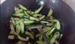 瓜干粉怎么炒着吃,炒制美食新体验