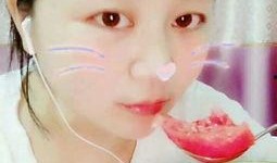 情侣夏日吃瓜视频,情侣吃瓜视频甜蜜上演