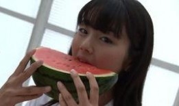 吃瓜怎么撩女孩,轻松撩动女孩心弦