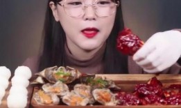 美女吃辣酱蟹瓜,美女挑战美食极限