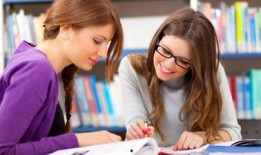 吃瓜教授和学生,一场别开生面的校园风云录