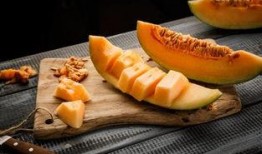 男人吃蜜瓜,男性食客的甜蜜体验