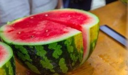 樱校吃瓜图片,揭秘校园吃瓜背后的故事