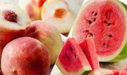 梦到吃瓜和桃子,瓜果飘香，桃李满园