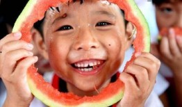 吃瓜群众王宝宝,吃瓜群众的麻辣点评