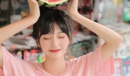 含吃瓜的头像女