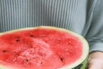 杭州疗养吃瓜,悠闲时光里的吃瓜趣事