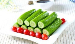 喝酒吃酸瓜视频,视频揭秘喝酒吃酸瓜的独特魅力