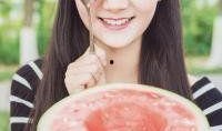 吃瓜可爱头像女孩图片